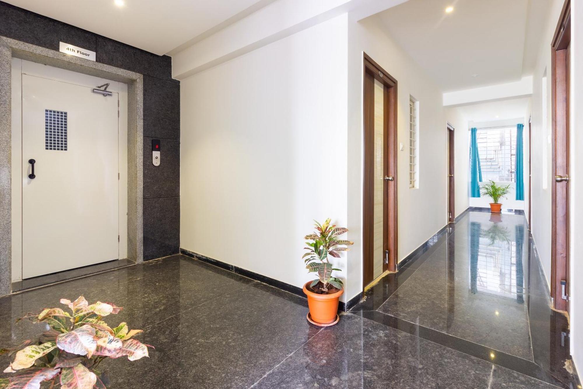 Super Hotel O Qualia Inn Kondapur Near Botanical Garden Hyderabad Exterior photo