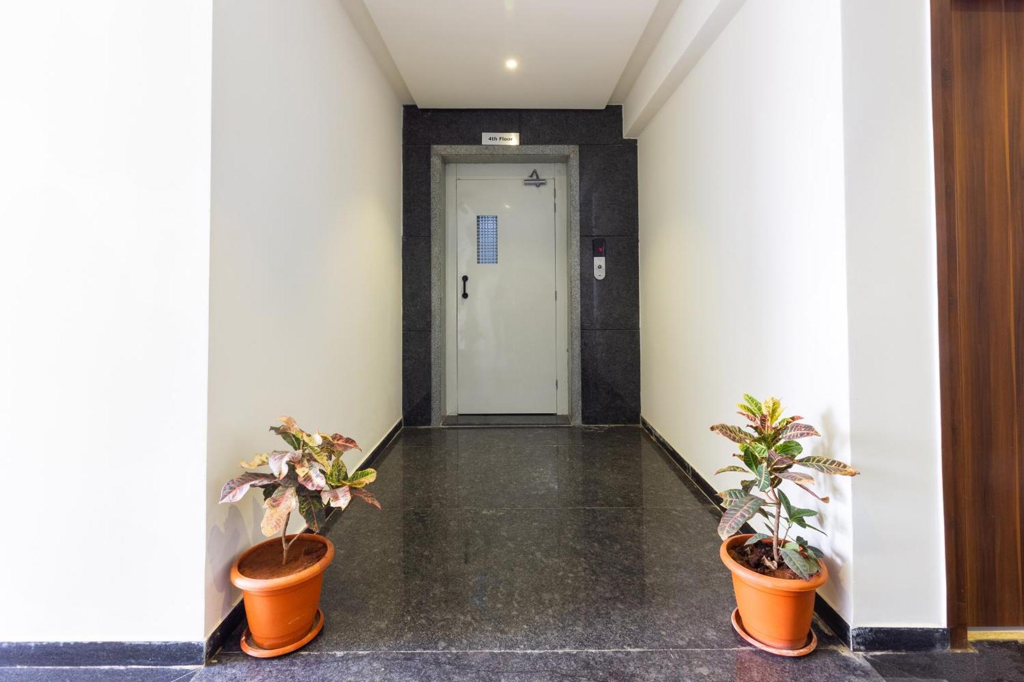 Super Hotel O Qualia Inn Kondapur Near Botanical Garden Hyderabad Exterior photo