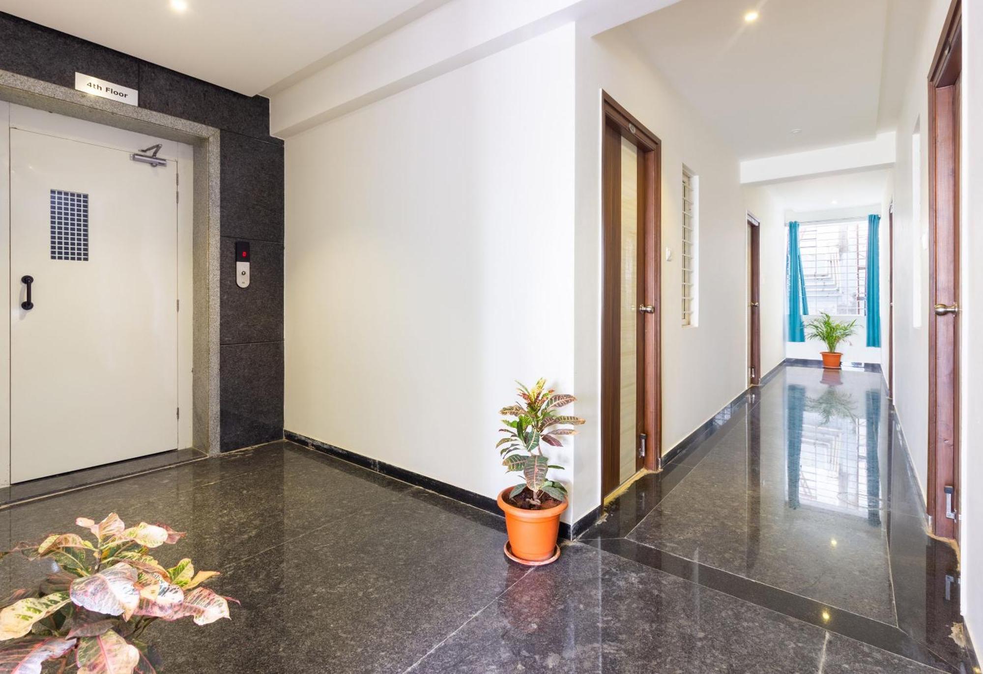 Super Hotel O Qualia Inn Kondapur Near Botanical Garden Hyderabad Exterior photo